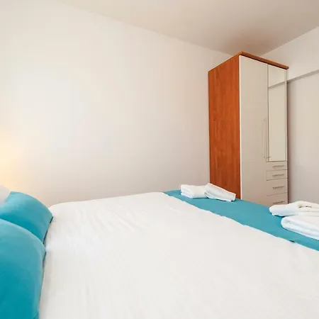 Lea Apartment *